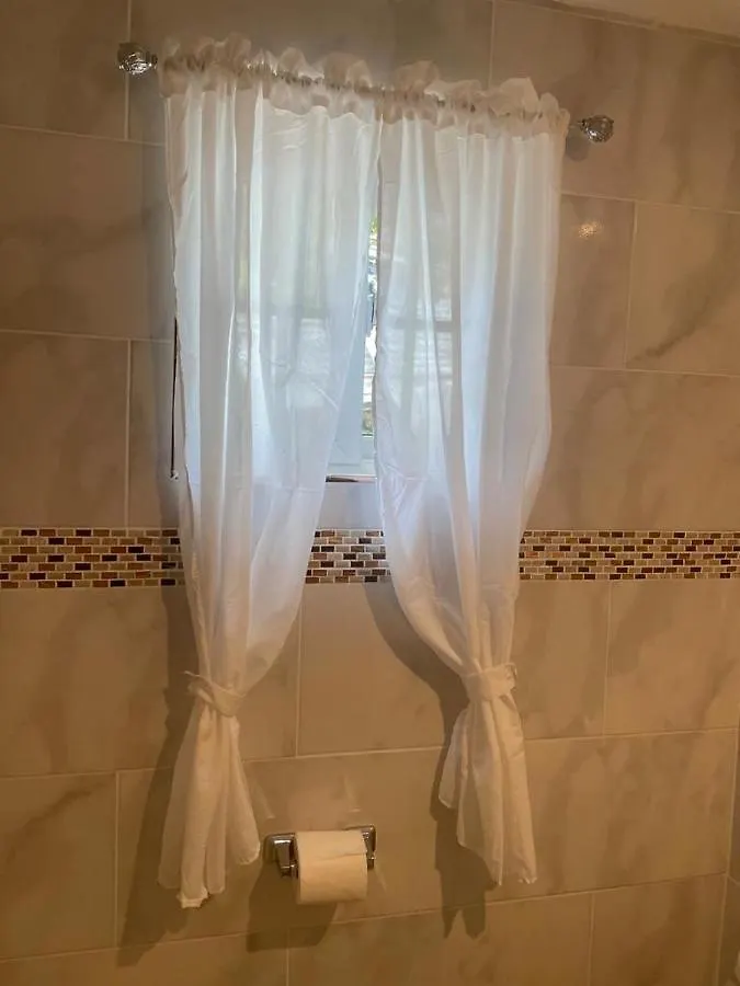 Saint Maryʼs Baileys Airbnb